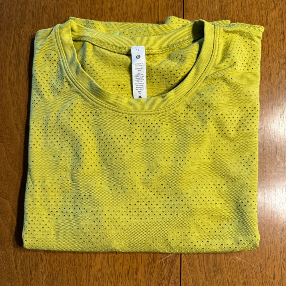 Citrine Lululemon workout shirt